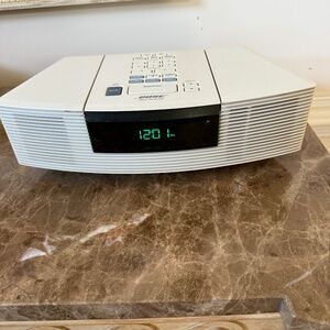 Bose Wave AM FM Radio CD Player Alarm Clock Model AWRC-1P Tested Works No Remote